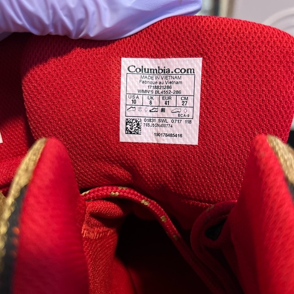 Columbia Hiking Boots - Picture 4 of 5